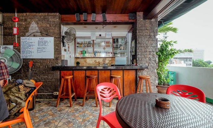 Ermita Night District Hostel | Stay Malate Hostel