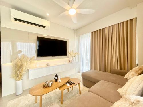 Maribago Resort | Stylish Tambuli Resort Condotel with panoramic Mactan seaview from high floor