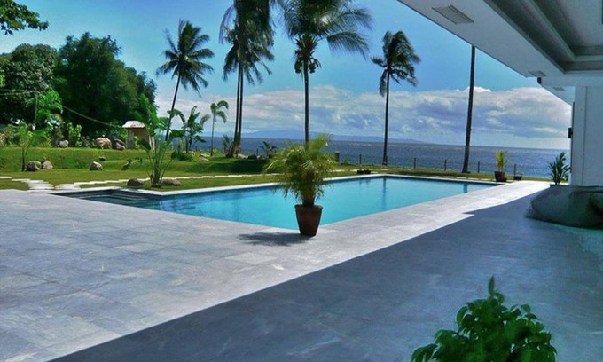 Dauin Resort | Villa in Blue
