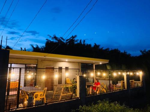 Cagwait Hostel | ZEEK'S Cabin 1