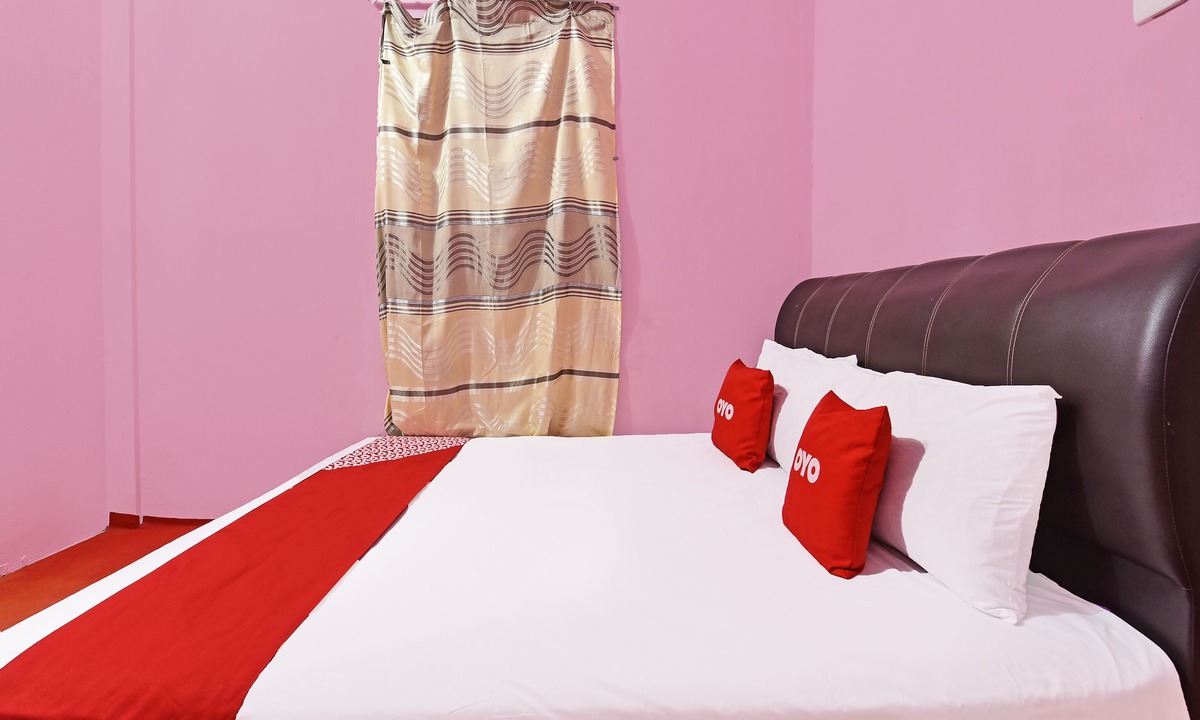 Bachok Hotel | OYO 90664 Rabi Hotel