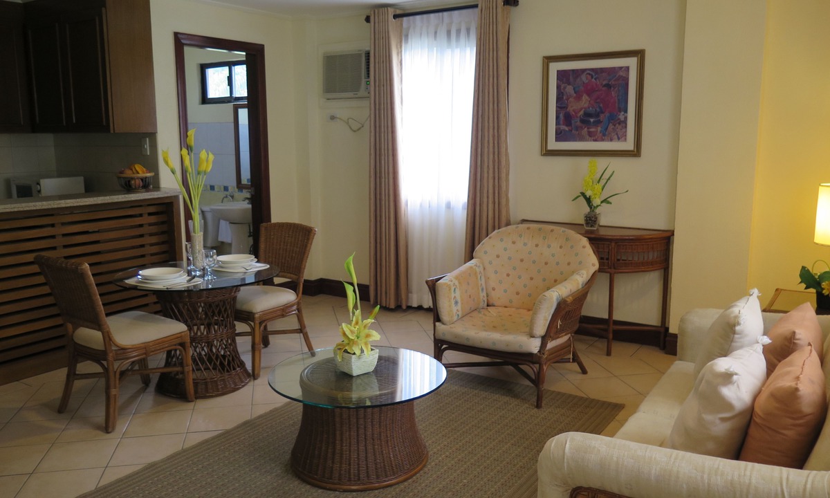 Lipa Resort | The Suites at Mount Malarayat