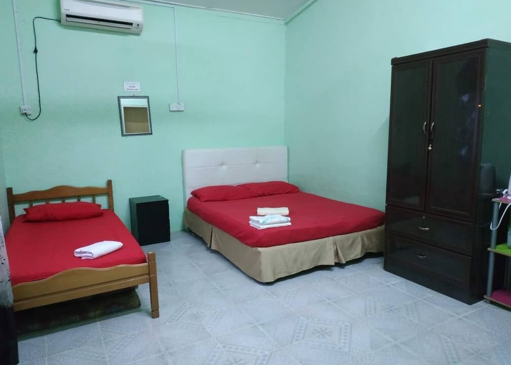 Dungun House | OYO Homes 90600 Ummi Chalet Dungun