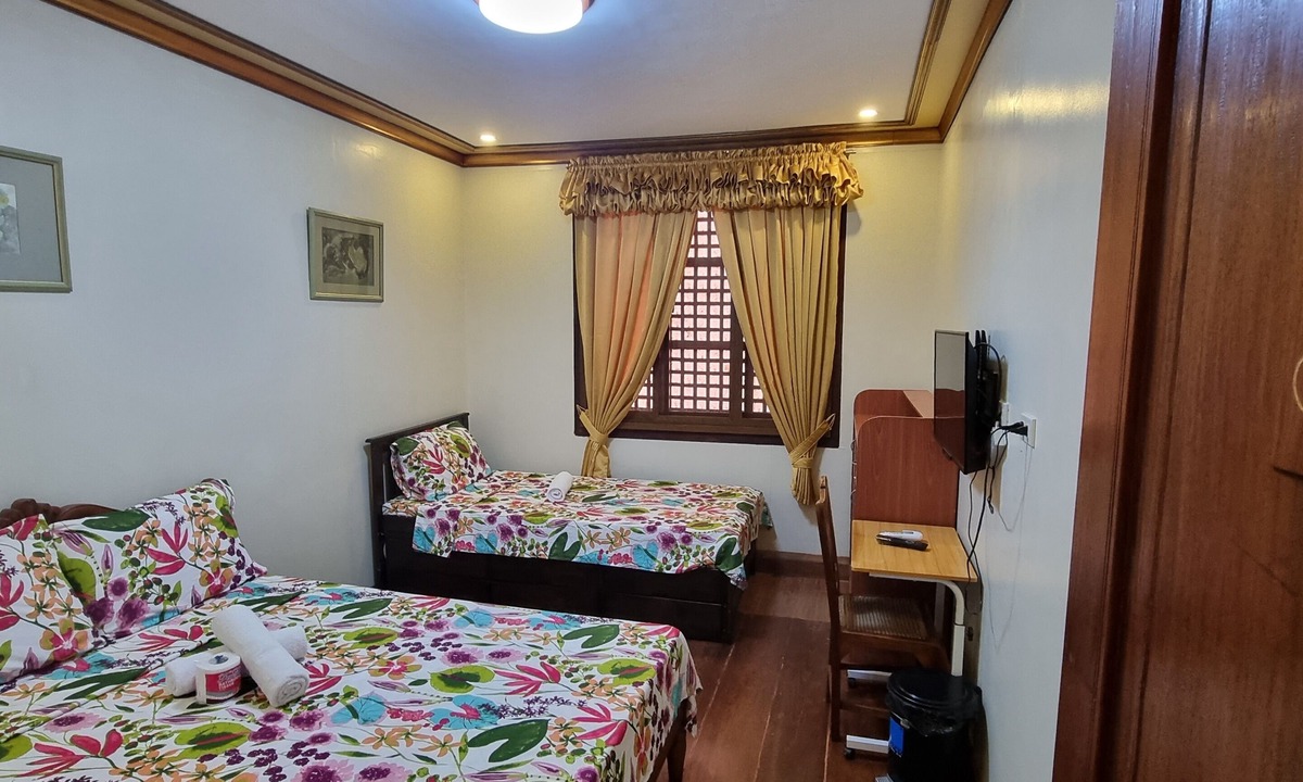Batac House | Casa Familya