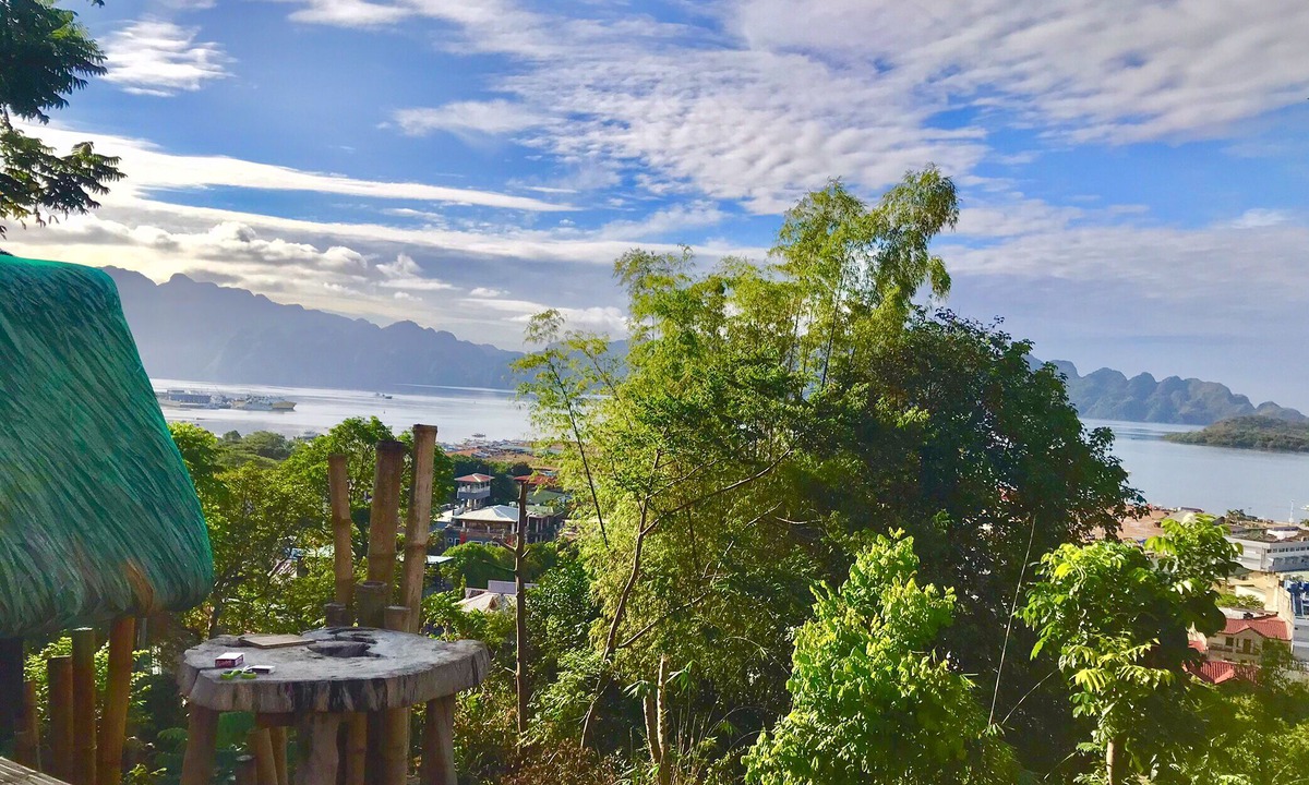 Coron Town Proper Cabin | Bayview Coron Kawa Resort