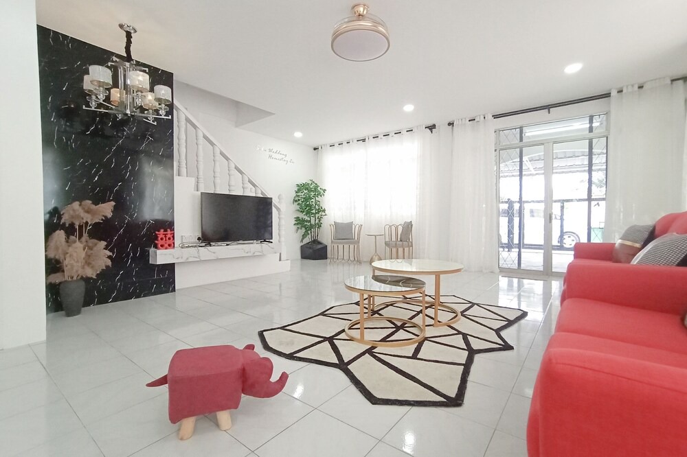 Sibu House | OYO 90189 Sibu Wedding Homestay2u