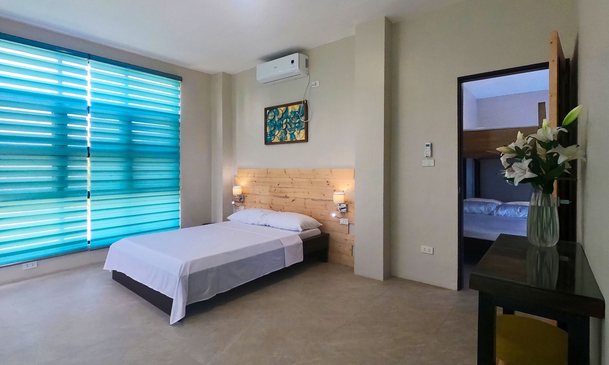 Puerto Galera Hotel | Rold and Roub Home Suites by Cocotel