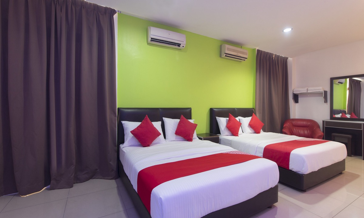 Nilai Hotel | OYO 44072 Mines Cempaka Hotel