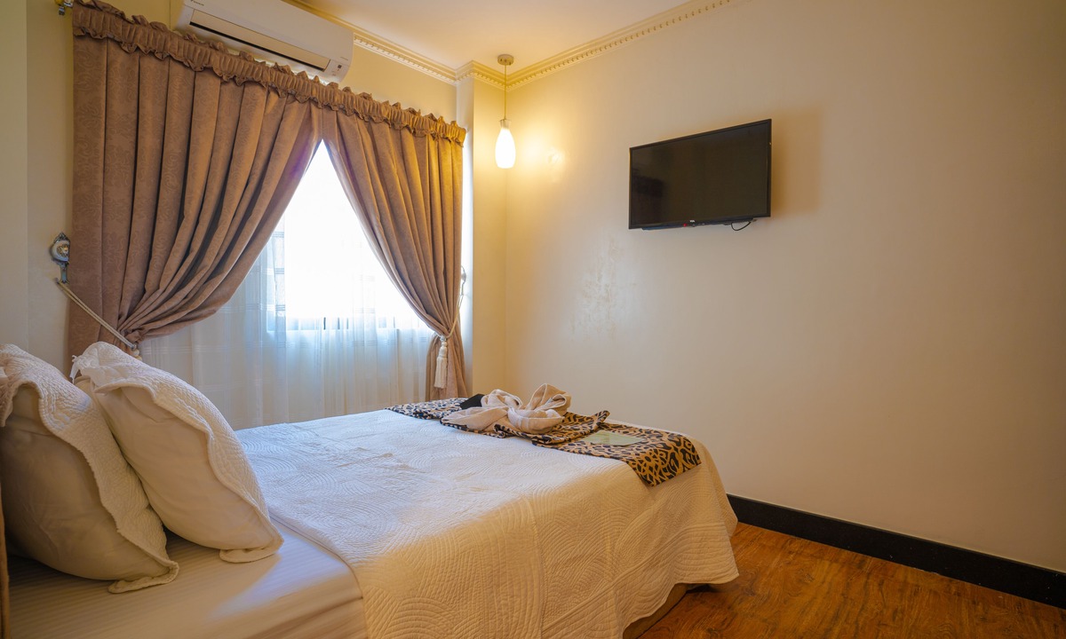 Vigan Hotel | West Loch Park Hotel Vigan
