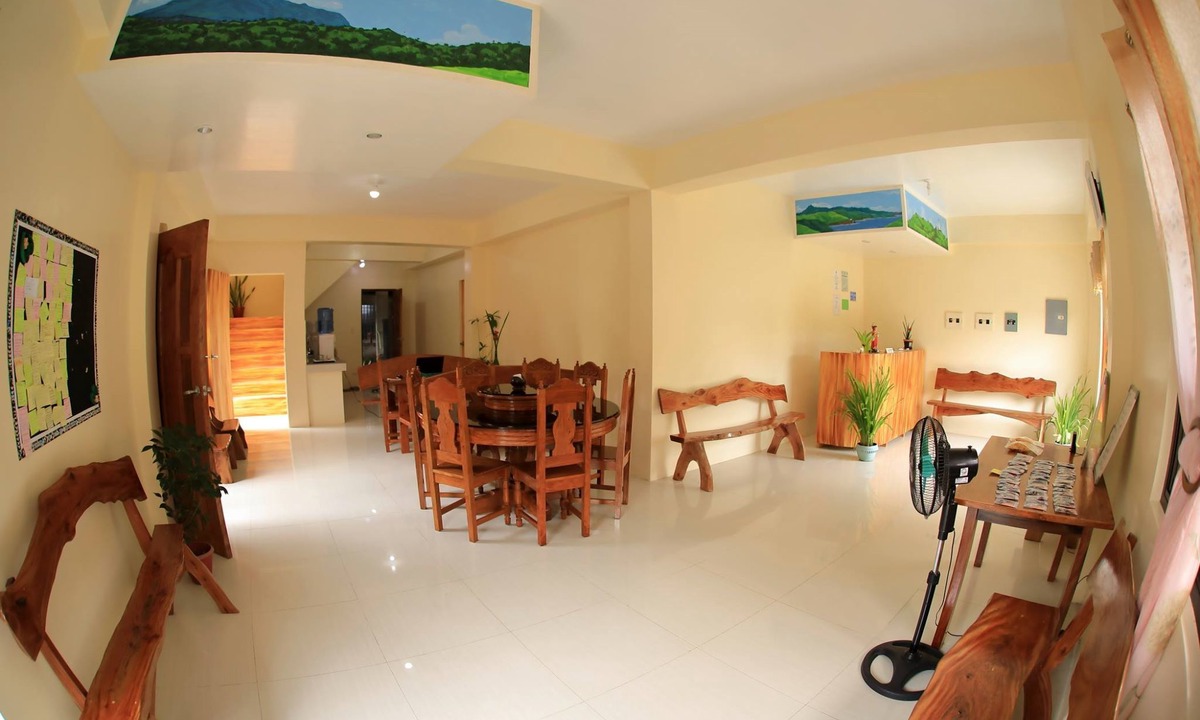 Basco Bed & Breakfast | Baletin Hometel Batanes