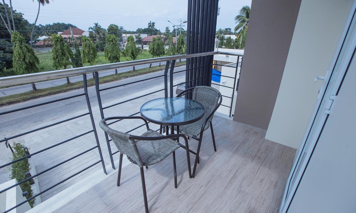 Dumaguete Hotel | Rovira Suites