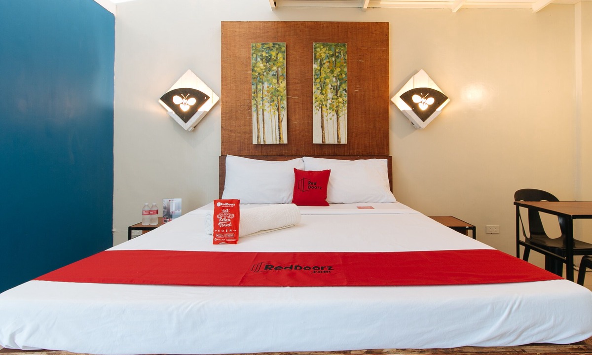 Calamba Hotel | RedDoorz @ Chipeco Avenue Calamba