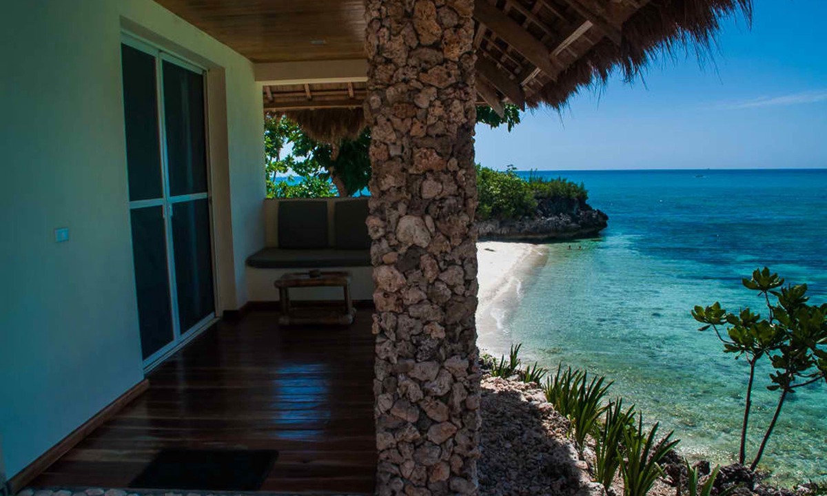 Logon Resort | Tepanee Beach Resort
