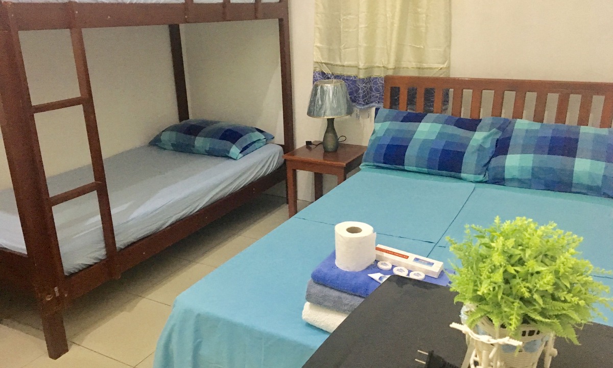 Dauis Bed & Breakfast | Blue Summer Suites