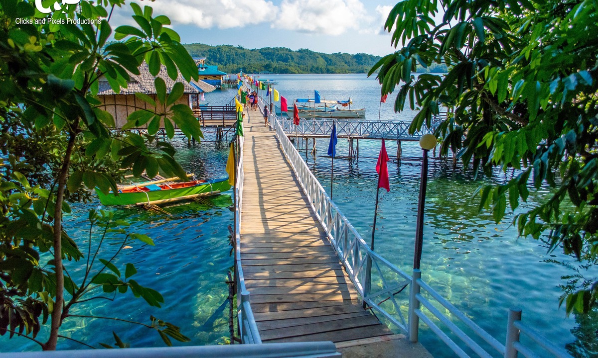 Hinatuan Hotel | Rock Island Resort