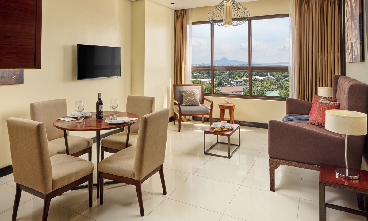 Tacloban Hotel | Summit Hotel Tacloban