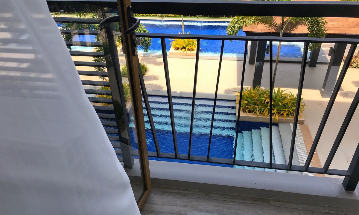 Puerto Princesa Hotel | The Crown Residences at Harbour Springs
