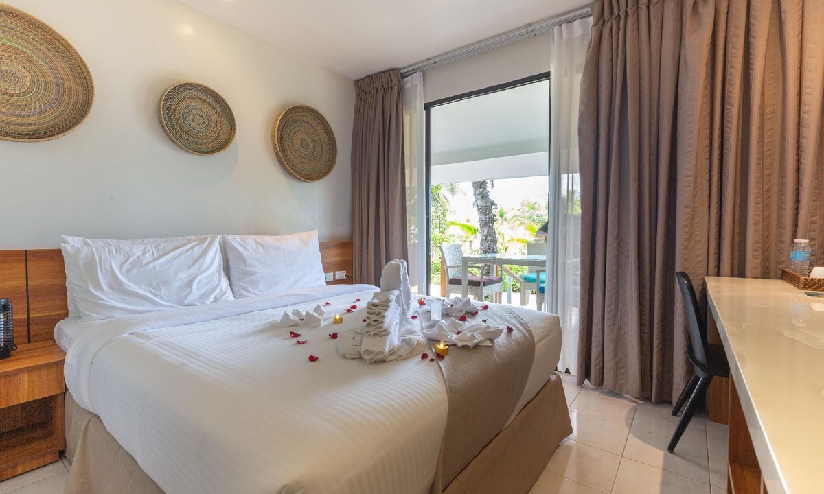 Daanbantayan Hotel | Golden Sands Destination Resorts