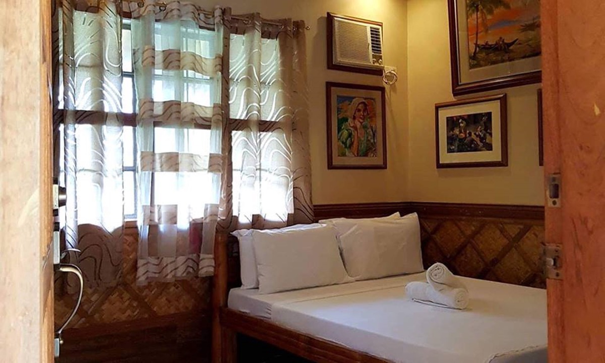 Puerto Galera Cottage | Villa Anastacia White Beach Puerto Galera