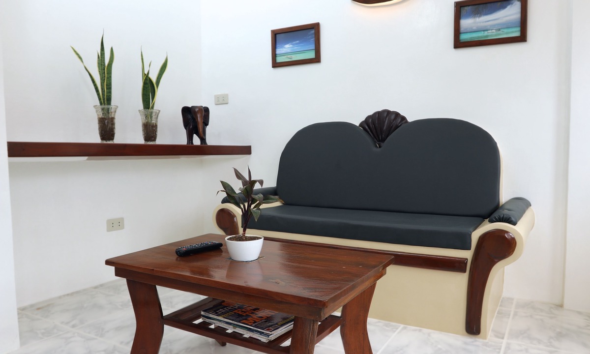 Guindulman Hotel | Guindulman Bay Tourist Inn