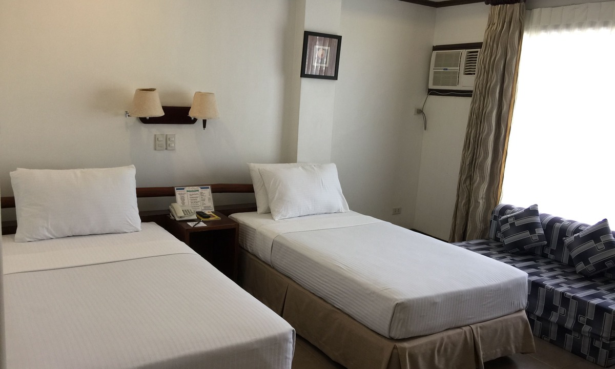 Tagbilaran Hotel | Soledad Suites