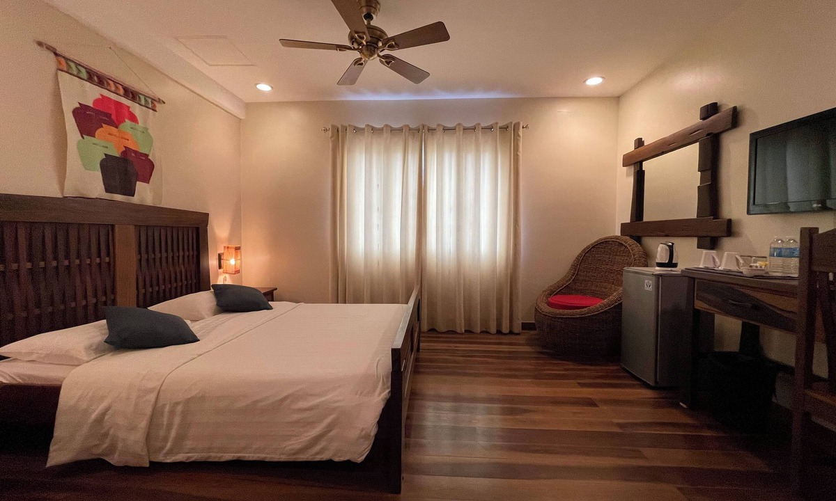 Coron Town Proper Hotel | Corto del Mar Hotel