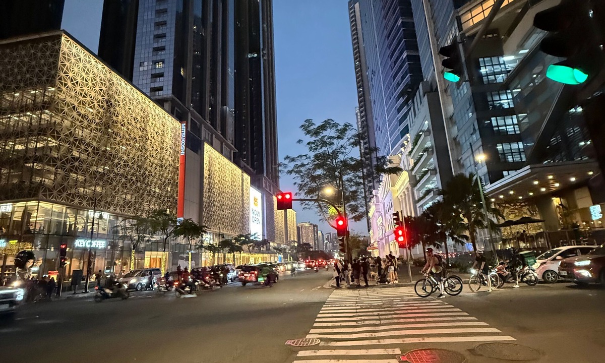 Bonifacio Global City Condo | Executive Suites 4 Bedroom Condo Uptown Parksuites Bgc