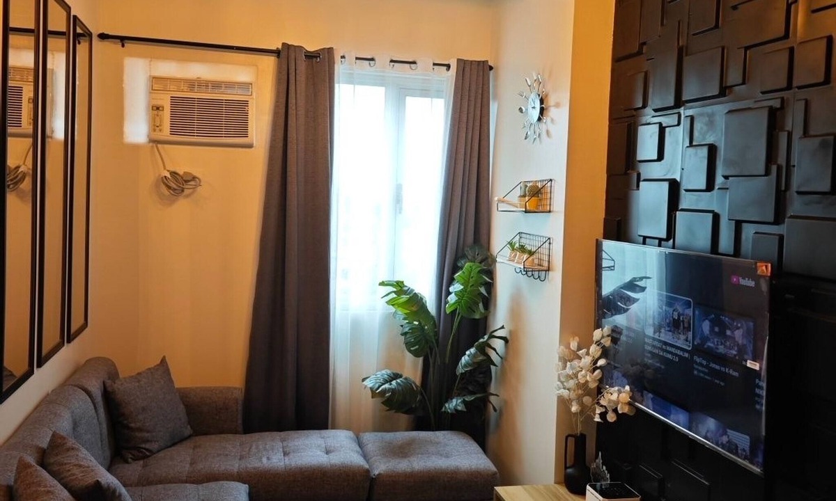 San Bartolome Condo | Luxurious and Cozy Condo in Quezon City With City View