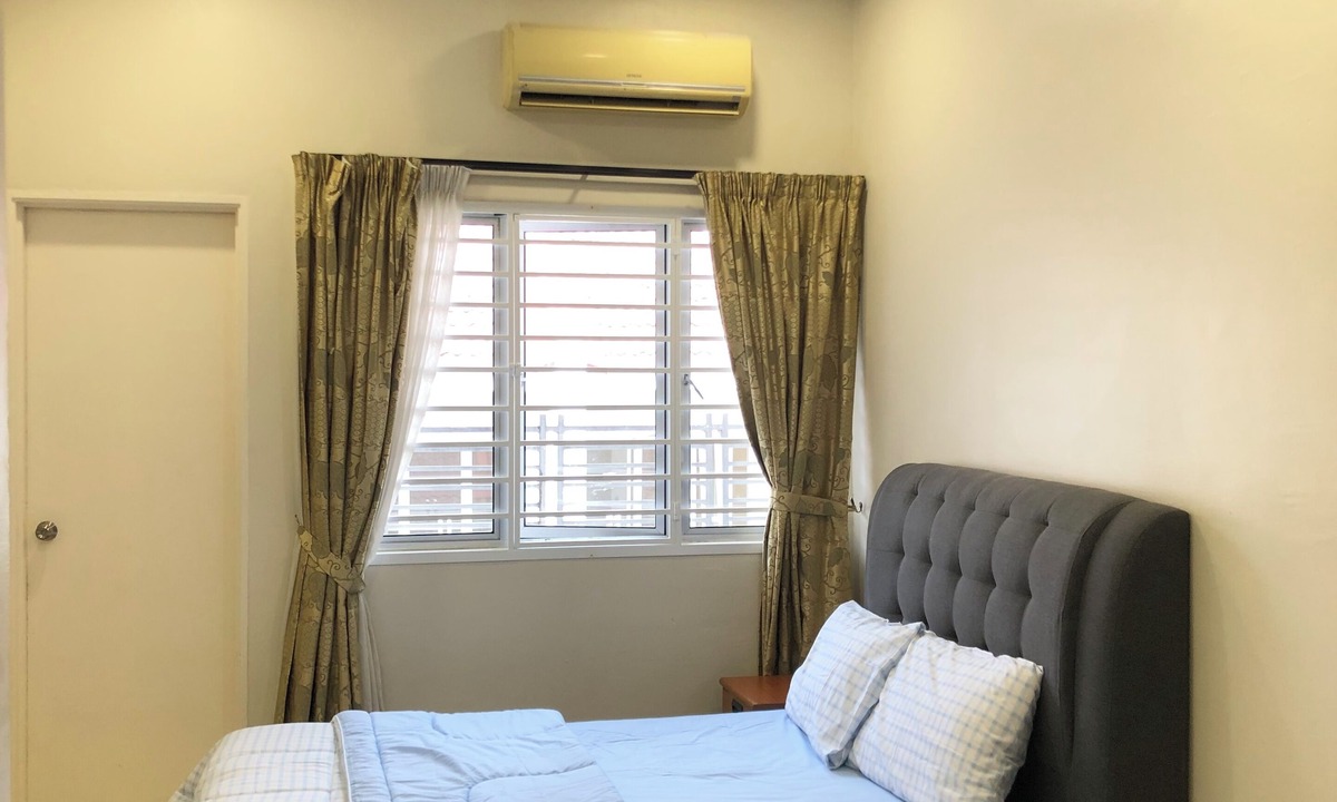 Shah Alam House | Homestay 7-12pax In Shah Alam