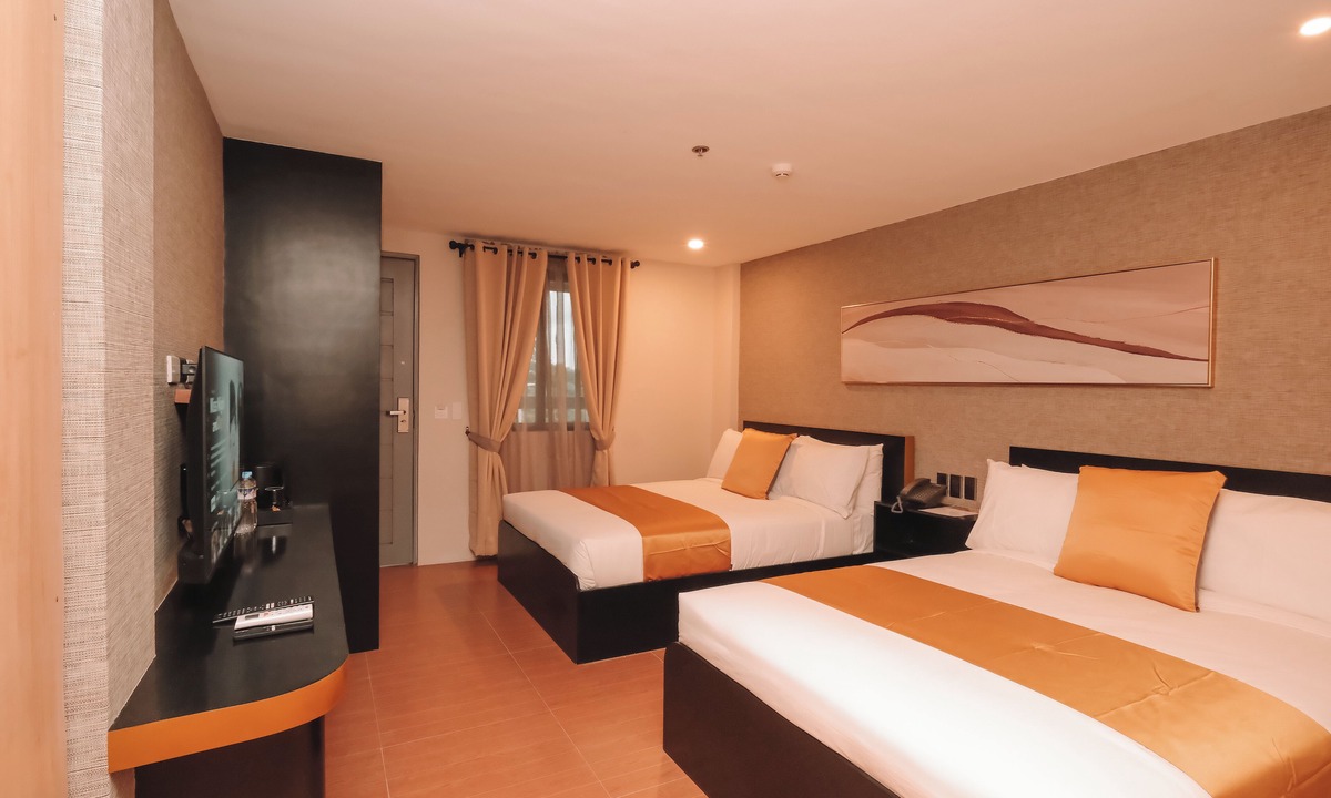 Cabanatuan Hotel | The Quarters by Rosey