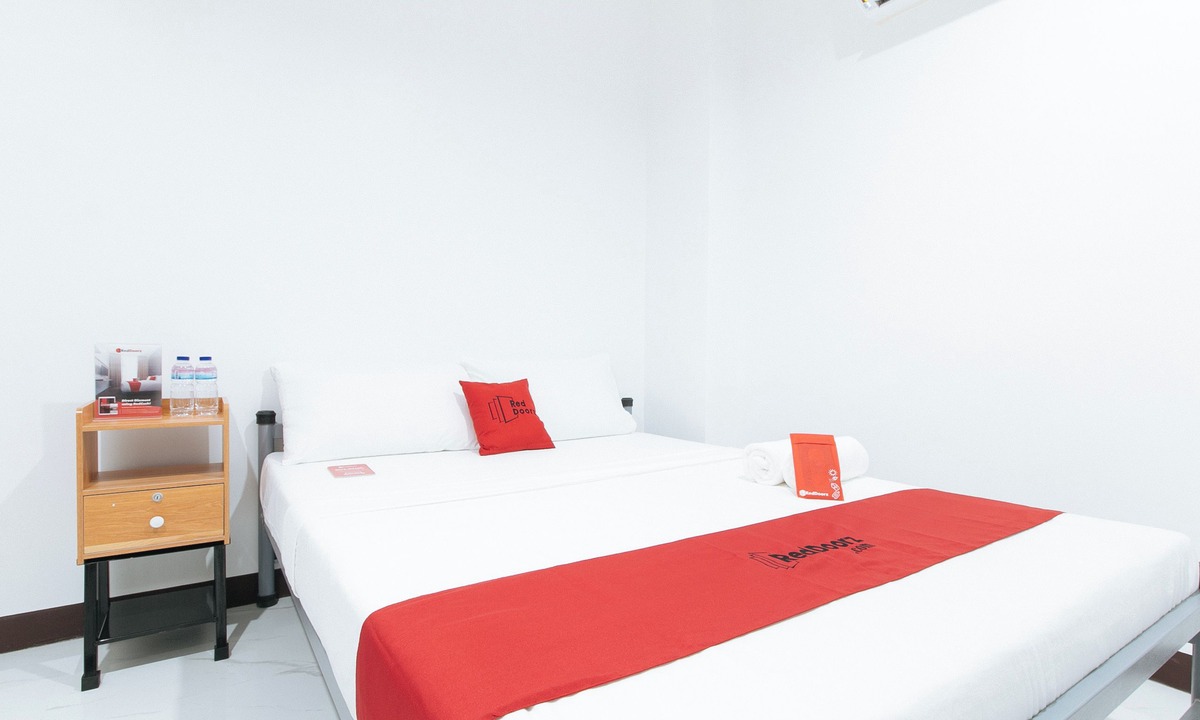 Masbate City Hotel | Reddoorz @ Greenview Hotel And Restobar Masbate