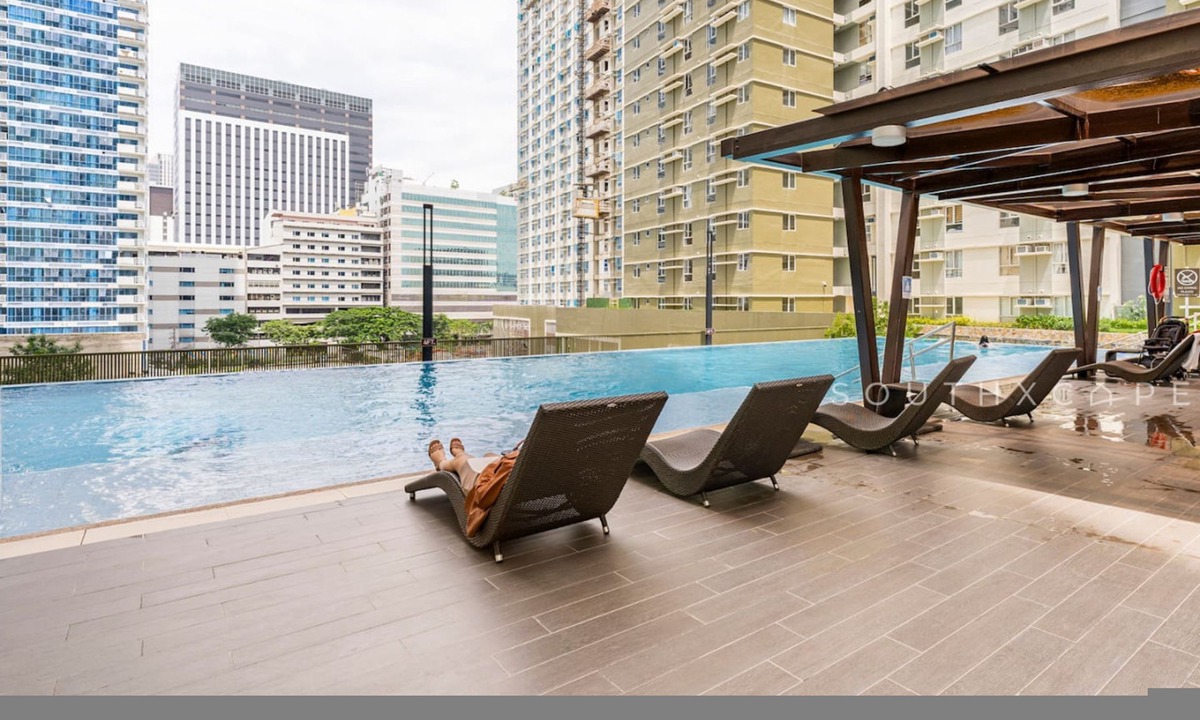 Cebu Apartment | Furnished Studio | Amenity View, WiFi, Netflix and Pool