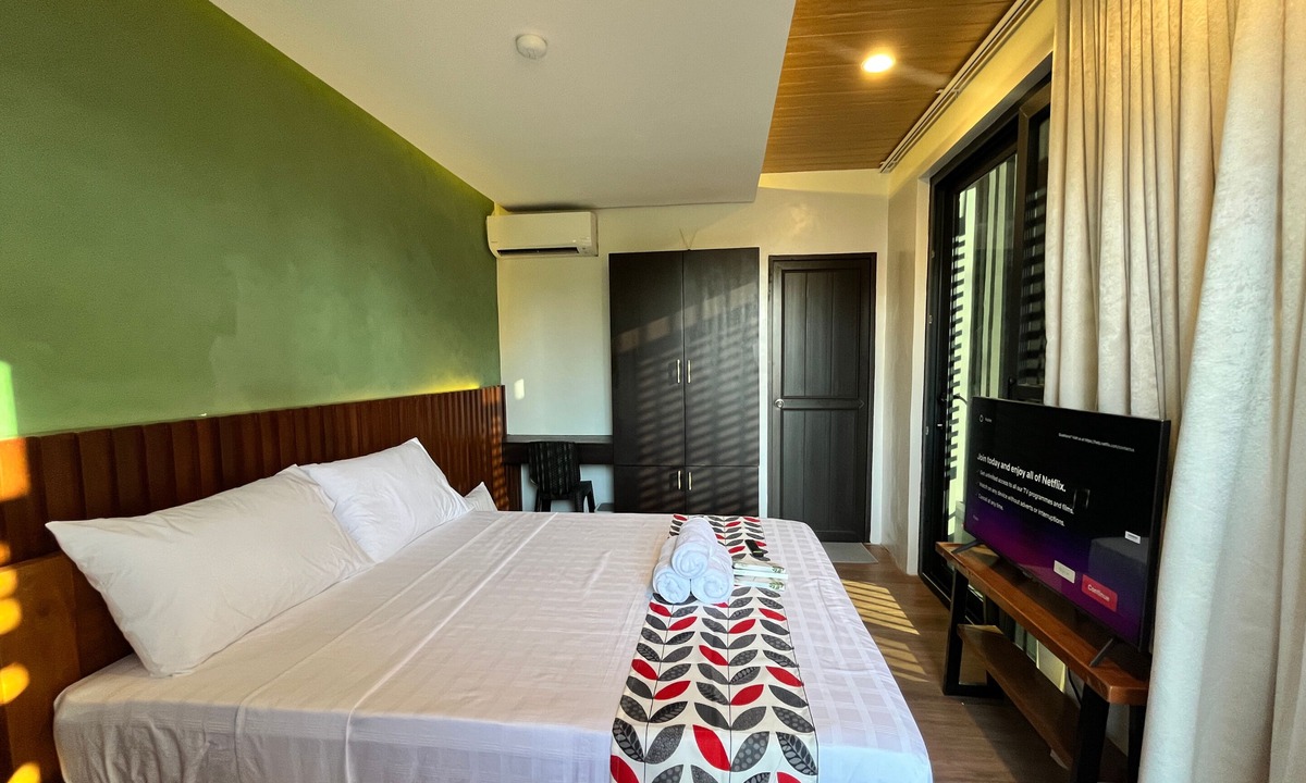 San Narciso Hotel | Mula De La Paz