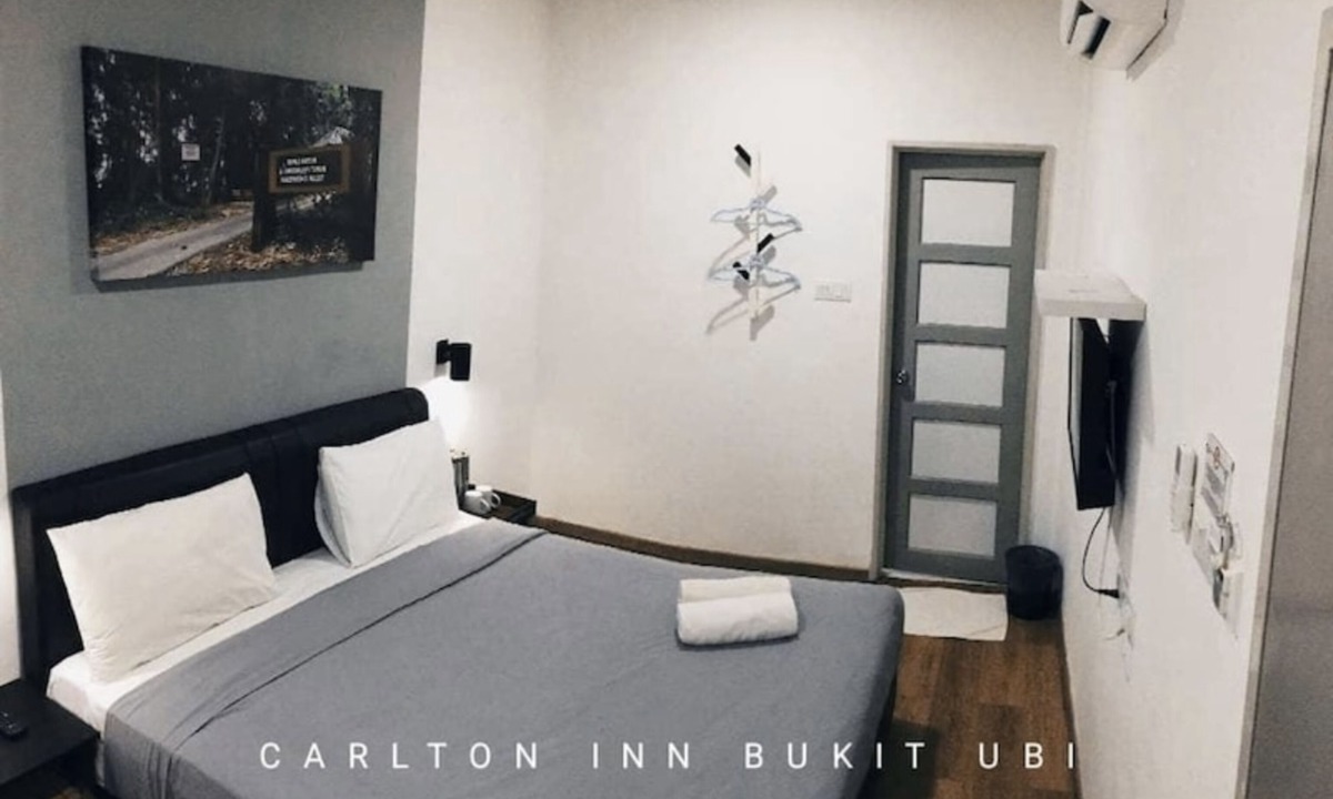 Pekan Melayu Hotel | OYO 89492 Carlton Inn Bukit Ubi