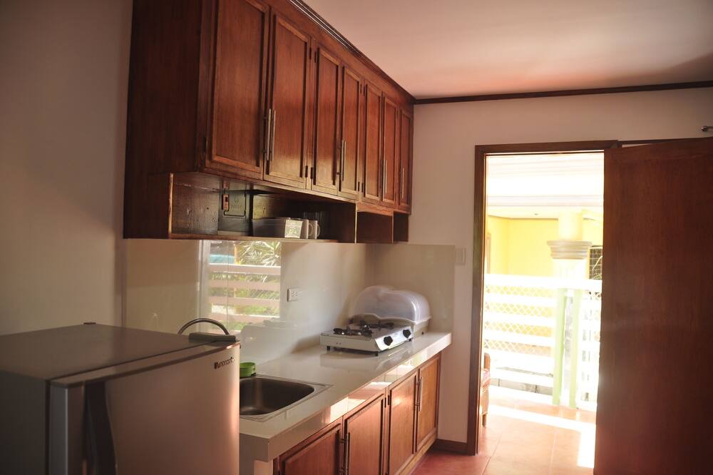 Puerto Galera Condo | BADLADZ One Bedroom Condo