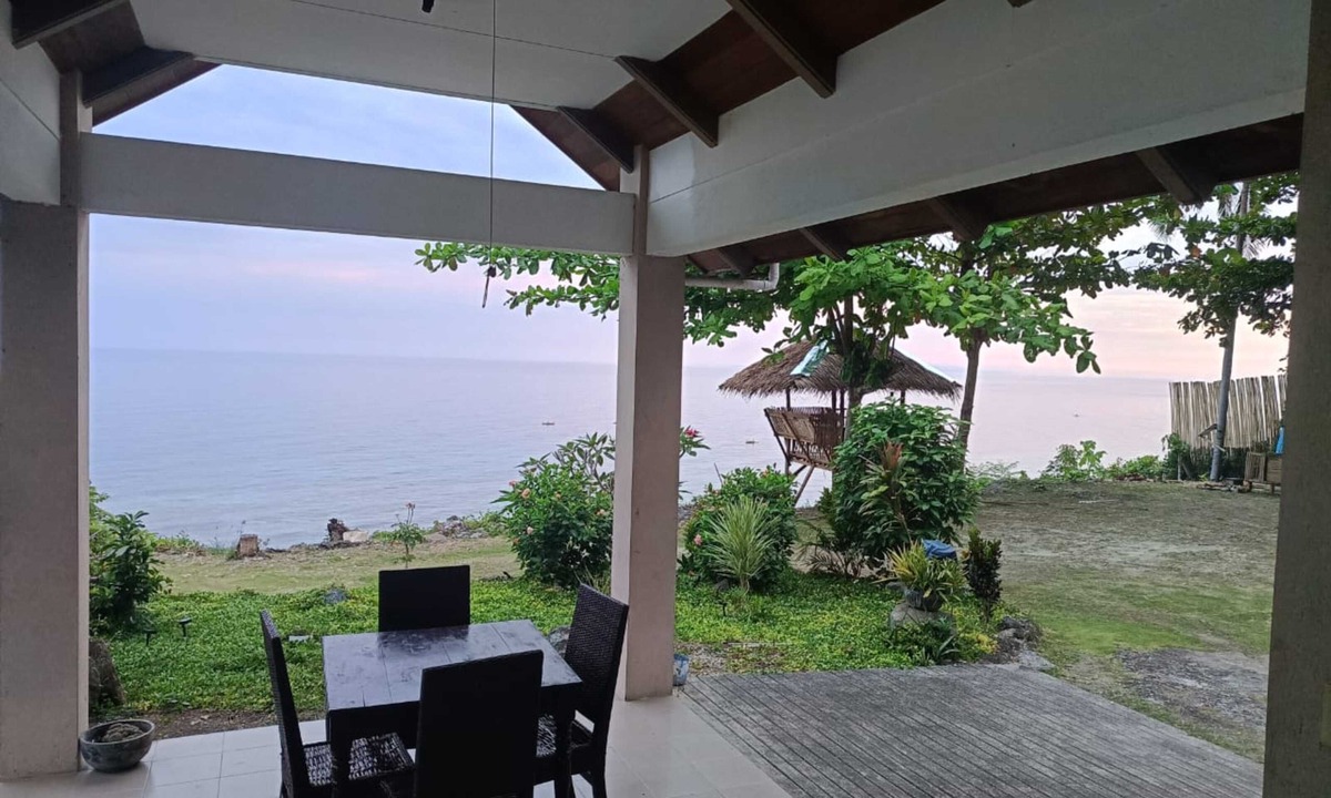 Dauis House | Seaheart Guesthouse