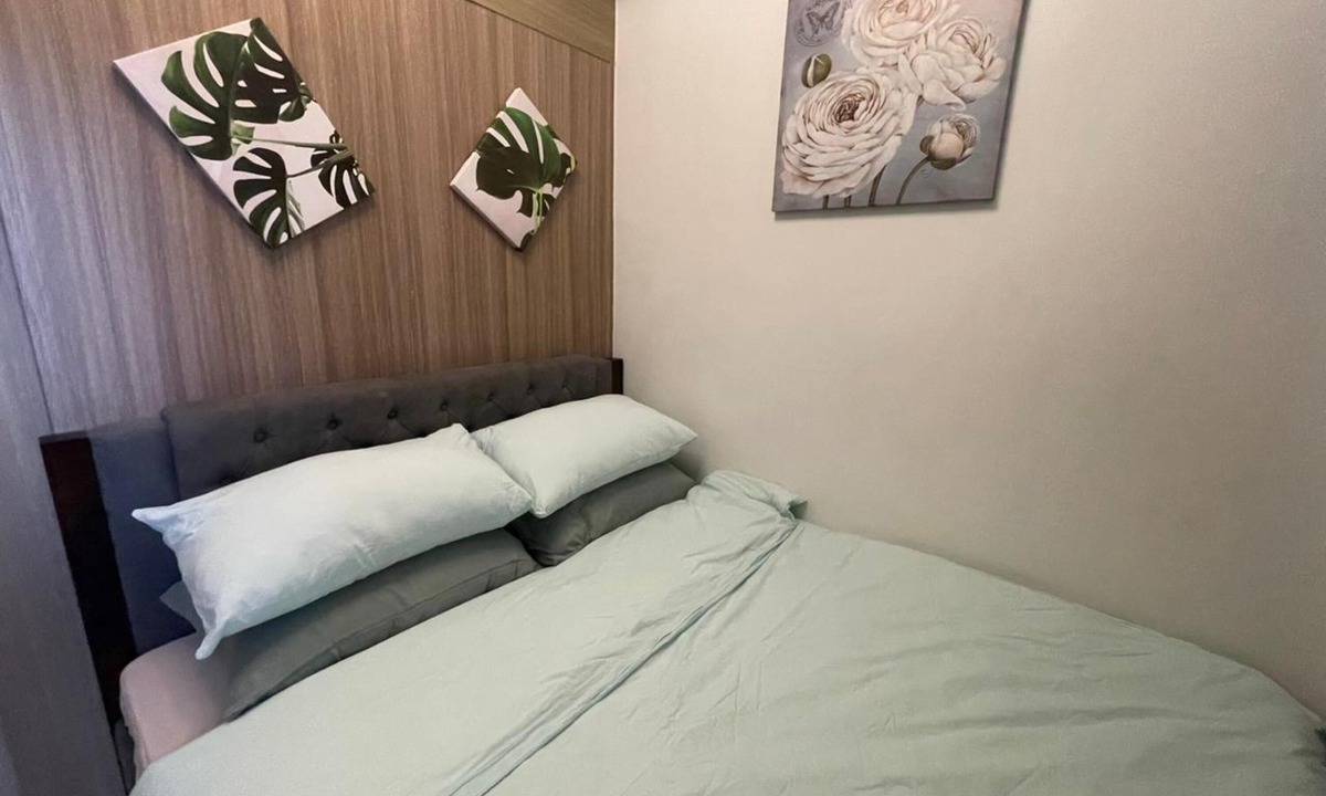 Barangay 76 Condo | MOA Staycation at Shore 2