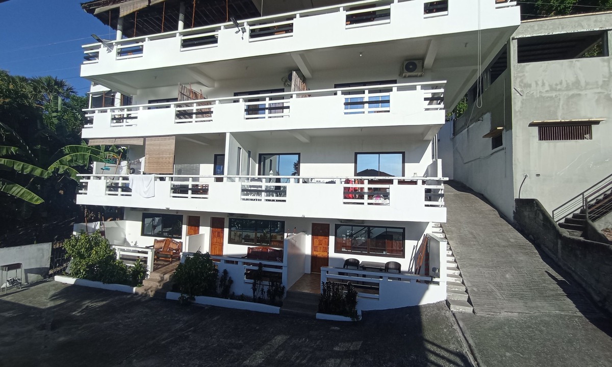 Puerto Galera Resort | Jalyn's Resort & Restaurant