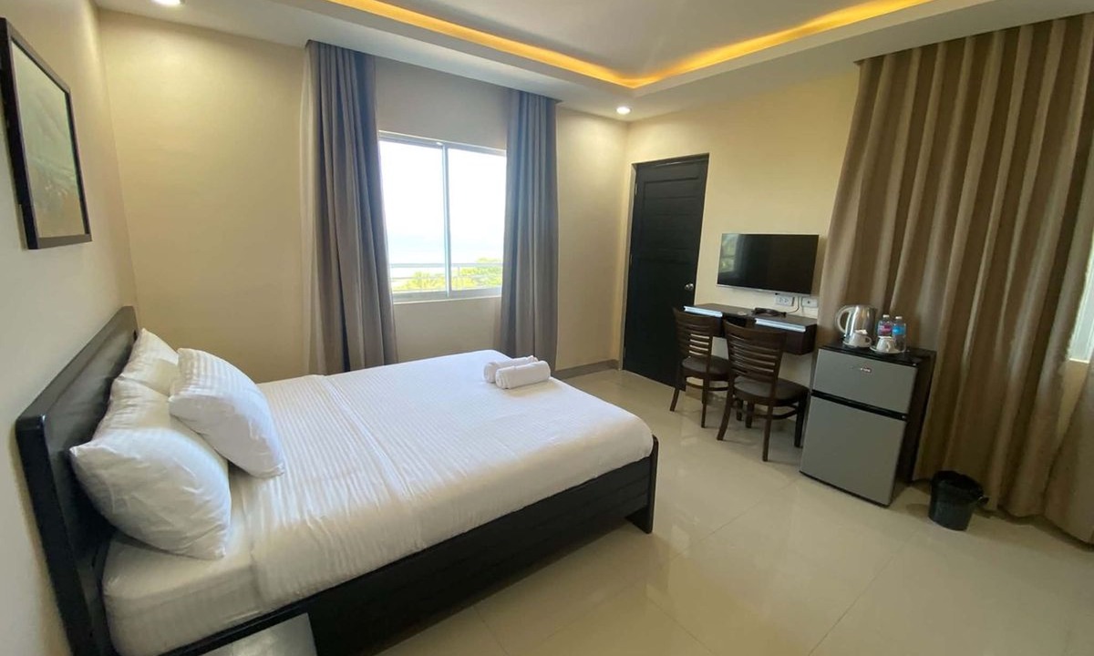 Liloan Hotel | Collection O Weber Hotel