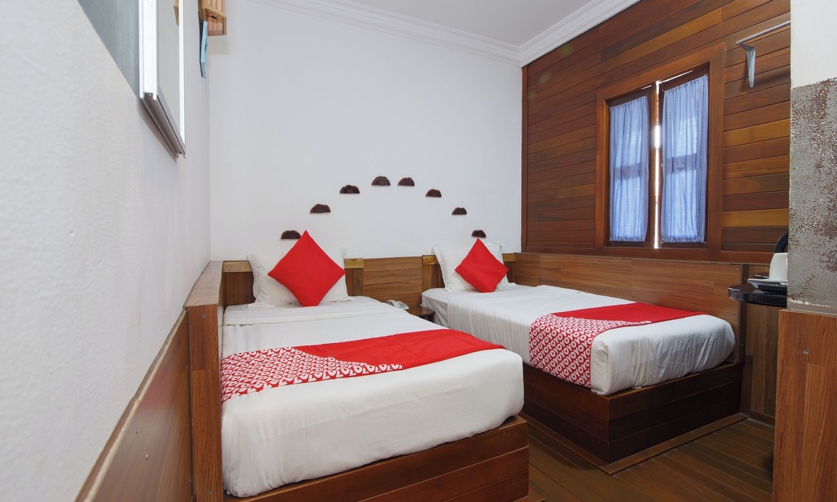 Kampung Air Hotel | Hotel O Five 2