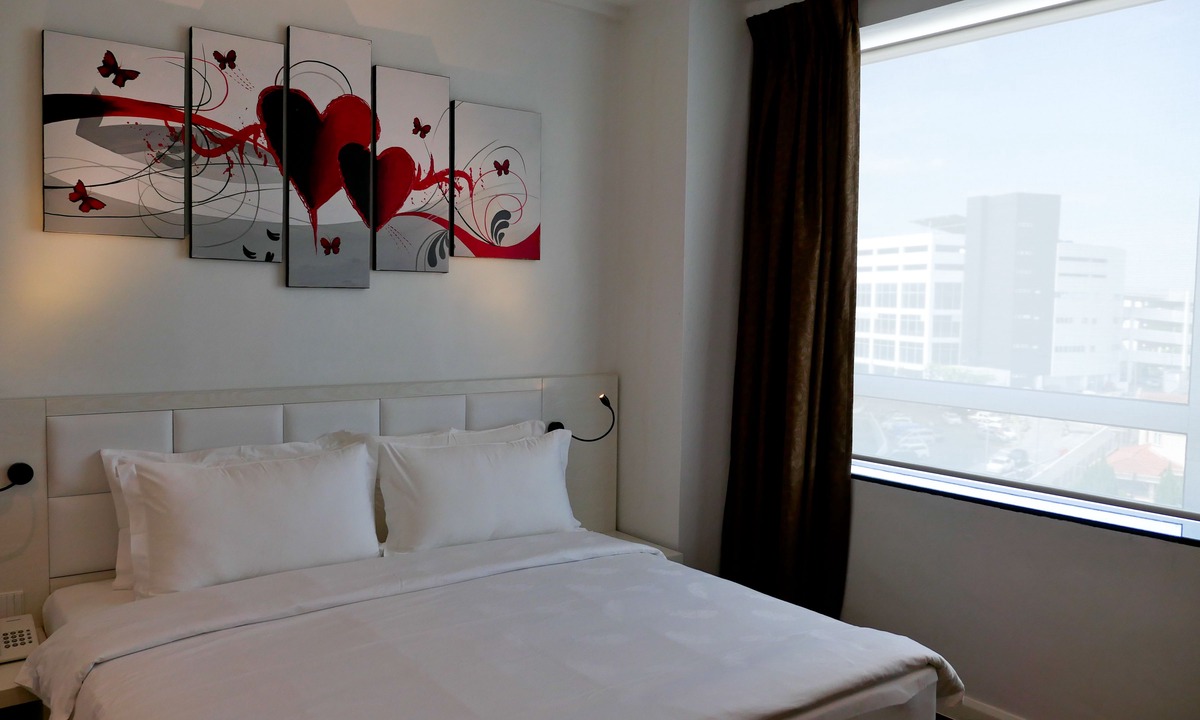 Kuching Hotel | Pine Garden Hotel