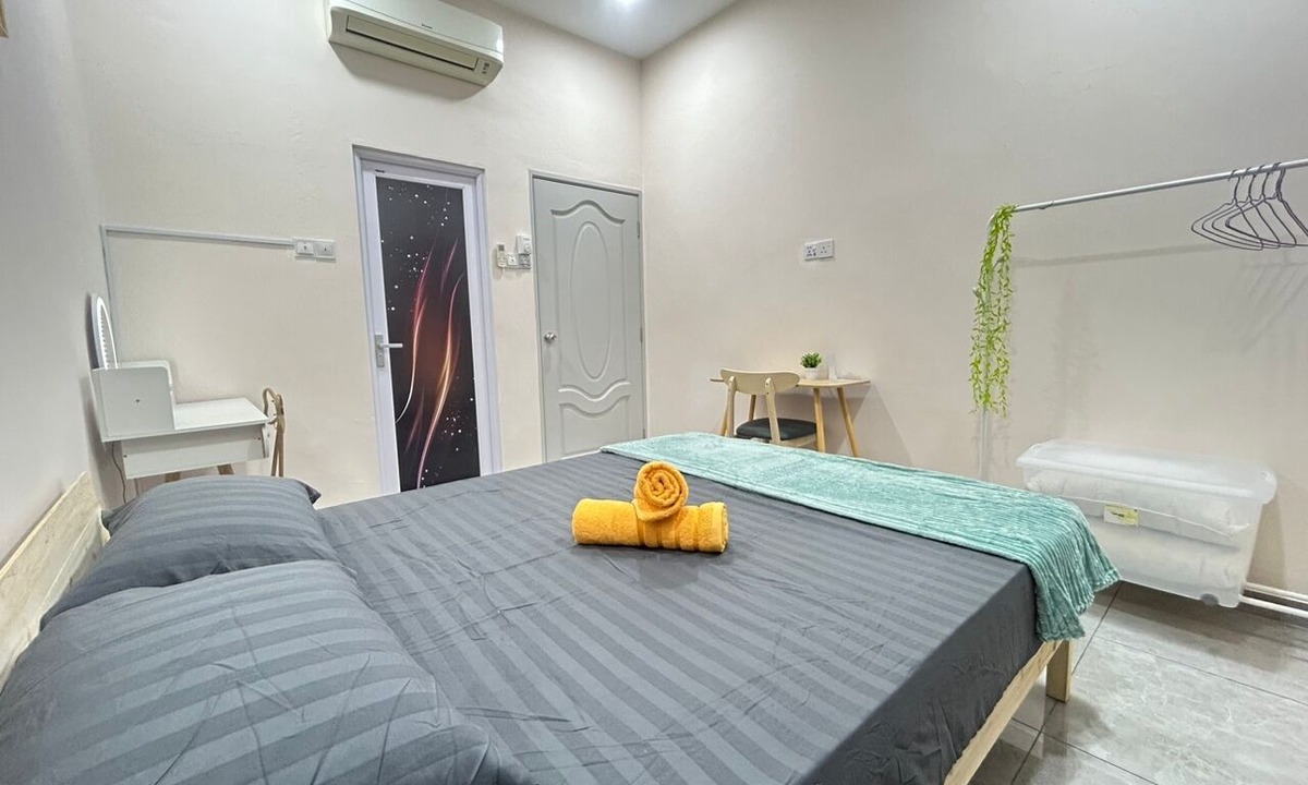 Seremban House | Cozy house in Seremban central with air-cord and wifi