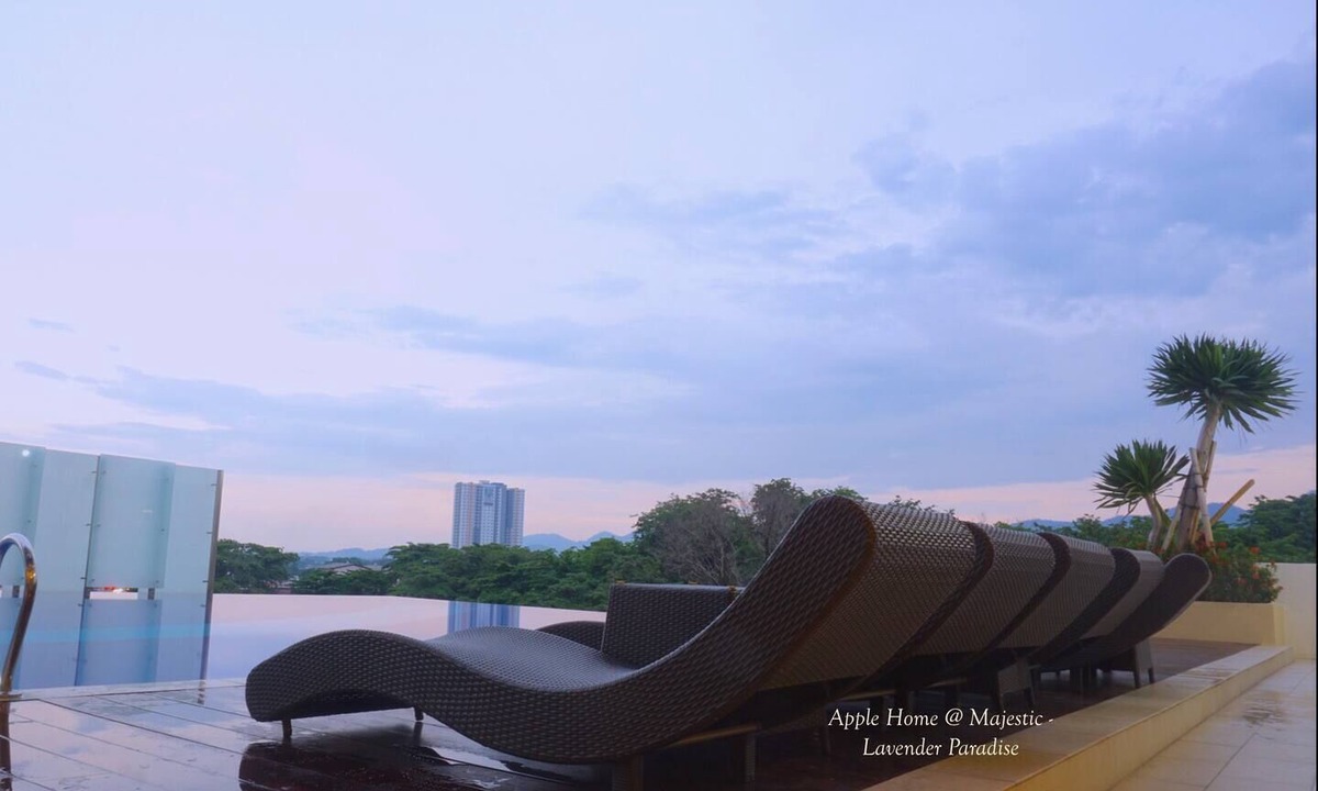 Kampung Kuchai Condo | 3 Storeys Penthouse 4 rooms 4 Bath 4 Balcony including a Private Garden