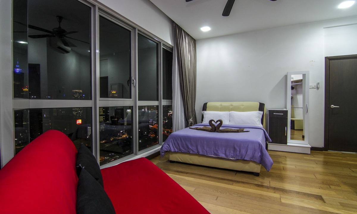 Chow Kit Apartment | 3BR Top KLCC View at Regalia Residence