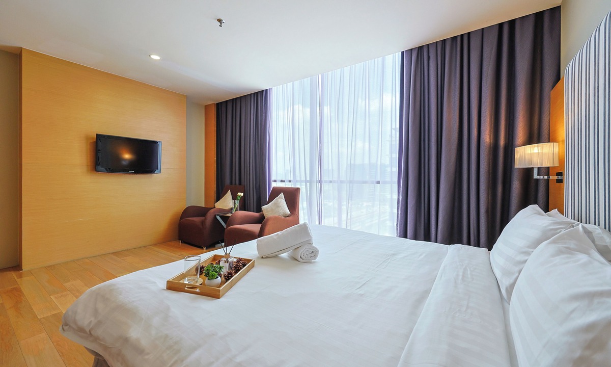 Subang Jaya Apartment | Empire Suites Subang by Mana Mana