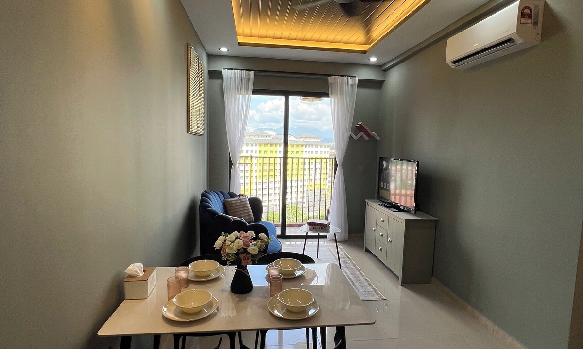 Simee Apartment | Modern Two Bedroom Ipoh City Apartment with Pool, Gym and Free Parking