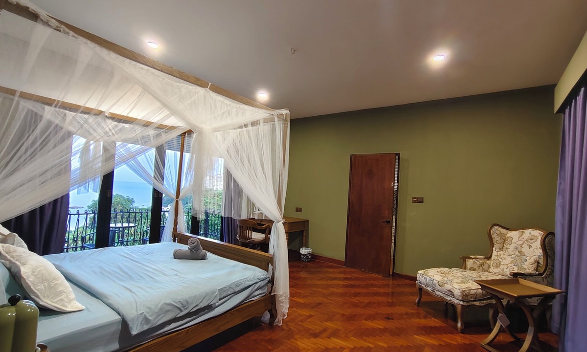 Tanjung Bungah Villa | VELAMUNDI INN