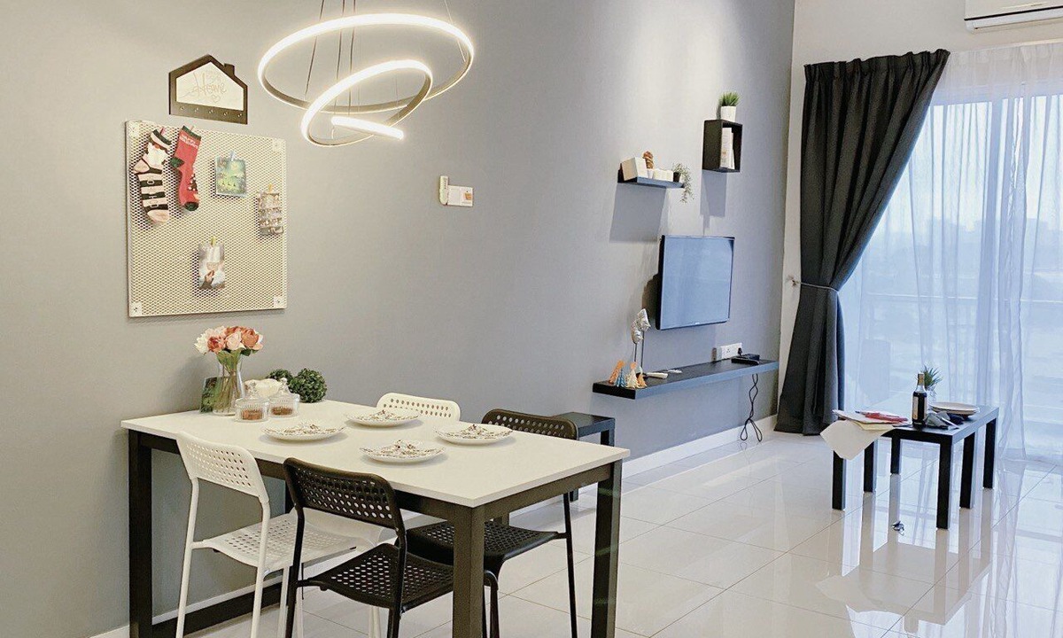 Bandar Puchong Jaya Apartment | Le Thompson Puchong - beautiful pool