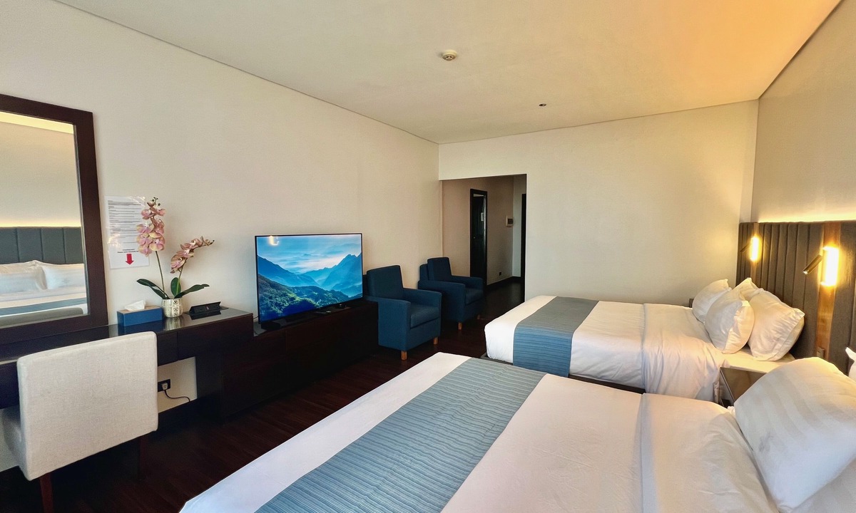 Baguio Hotel | Majestic Mountain Views at Forest Lodge Hotel, Camp John Hay - private unit