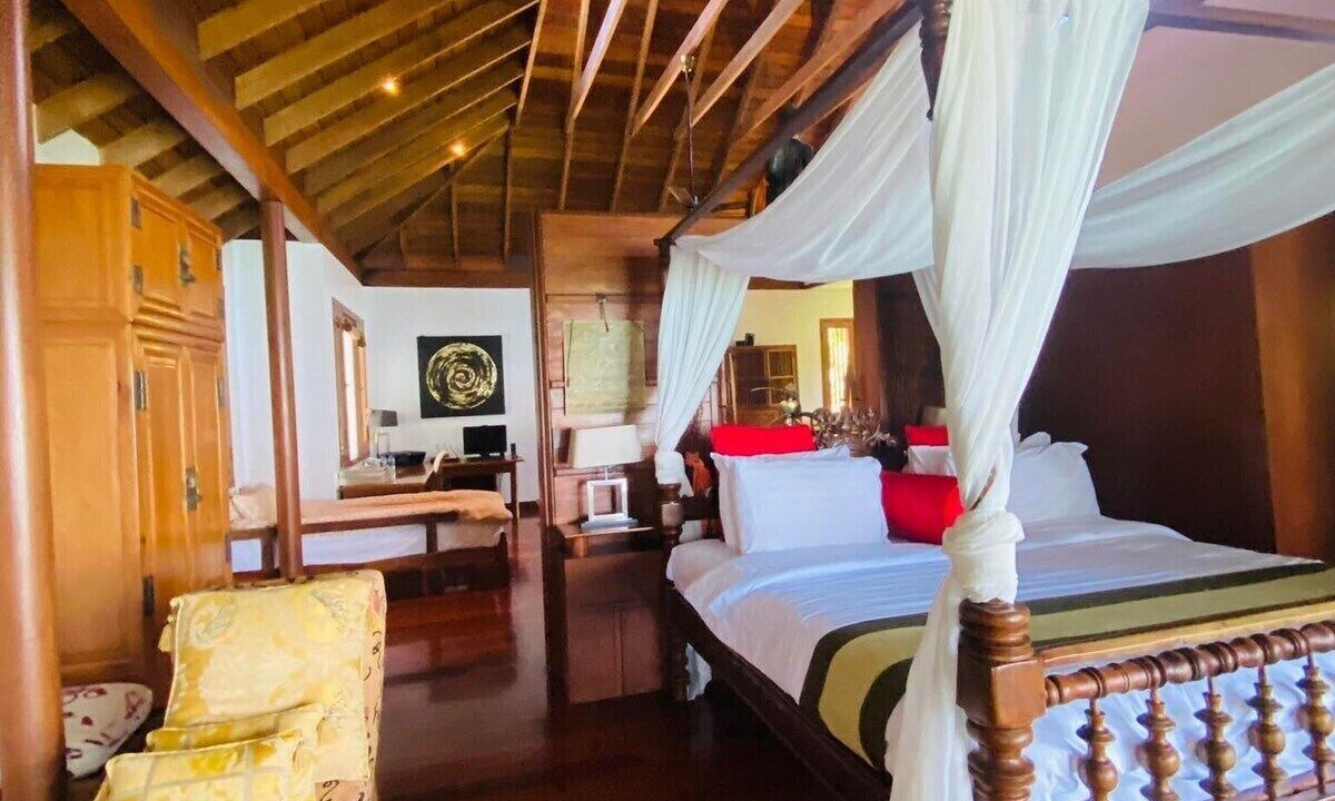 Padang Matsirat Villa | Hidden Paradise Villa